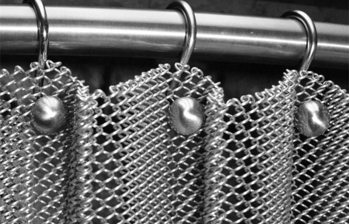 Pliable outlet metal mesh