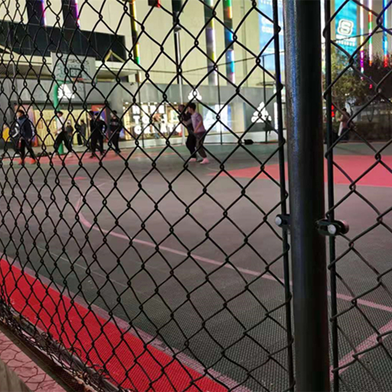 PVC Coated Chain Link Fence Mesh For Outdoor Basketball Court  With Many Color